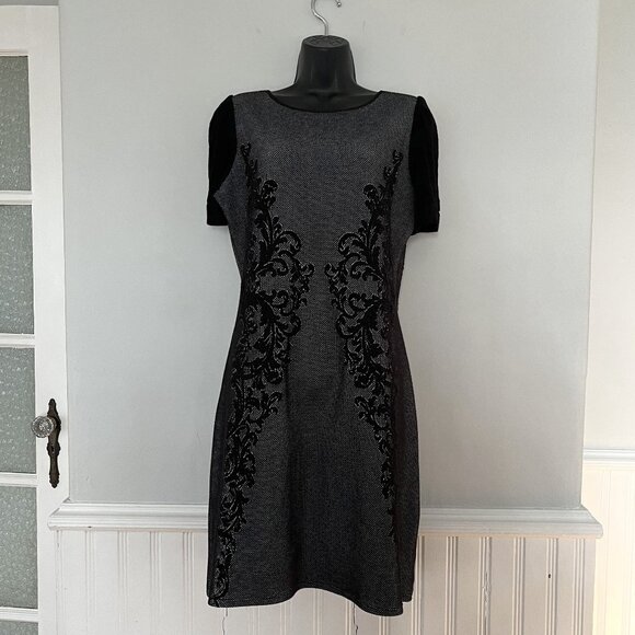 Kollantai Black Short Sleeve Sheath Dress with Tone on Tone Print, Size Large - Picture 2 of 10